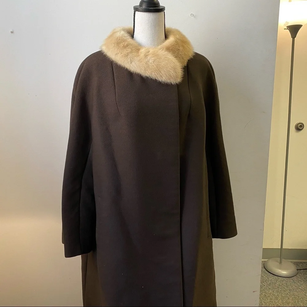 VTG Modell Mid-Century Fur Collared Swing Coat| Regency | Old Hollywood | Mod- M - Picture 1 of 6